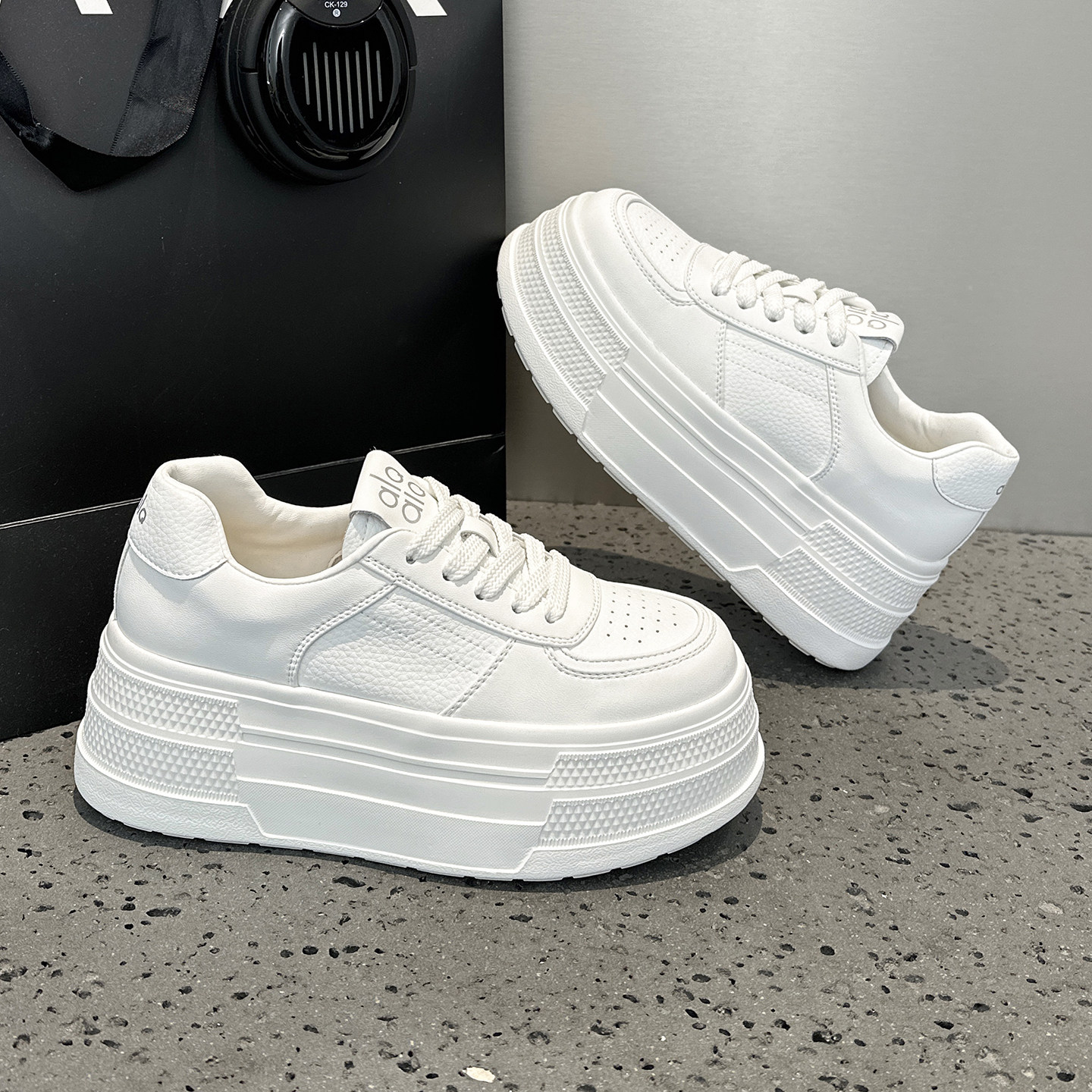 厚底增高小白鞋女2026春季新款百搭真皮透气超火轻便软底休闲板鞋,女鞋,休闲板鞋,淘宝优惠券,粉丝福利购,淘宝优惠卷