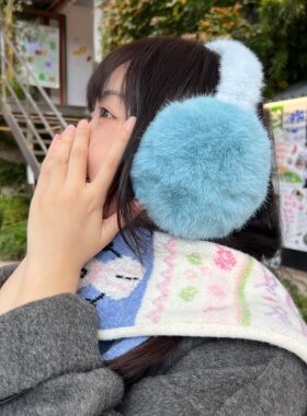 杨超越同款～巨好看！冬季保暖百搭蓝色毛毛耳罩骑车护耳毛绒耳包