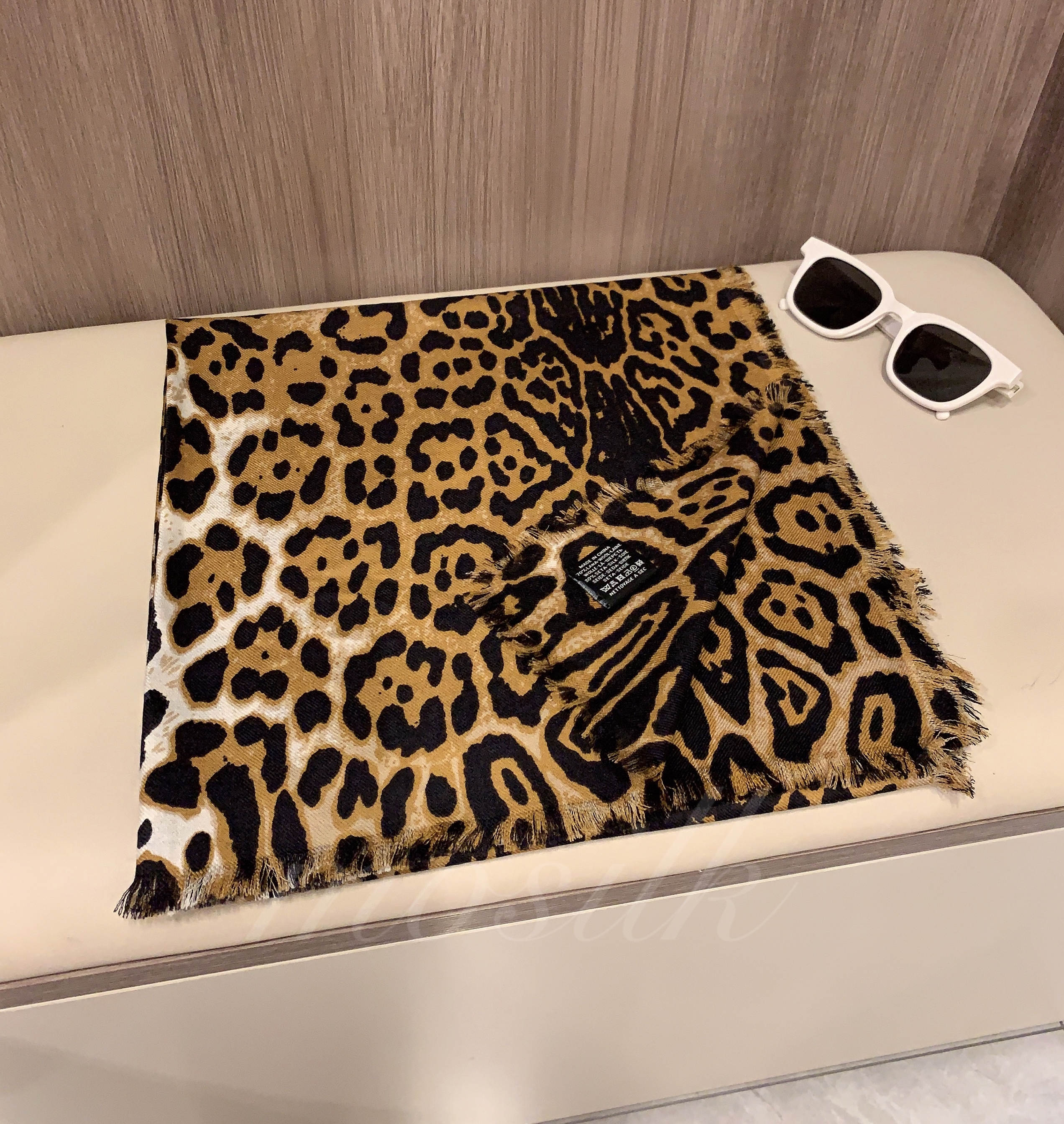 经典回归超软！经典豹纹桑蚕丝绵羊毛空调披肩女帅性丝毛围巾