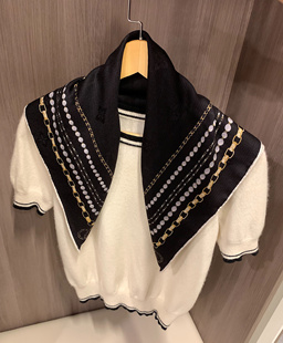 小香肌理感双面用高品质桑蚕丝加绵羊毛方巾 保暖百搭黑围巾65CM