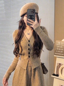 韩版针织时尚套装女冬2023新款收腰短款V领开衫上衣+阔腿裤两件套