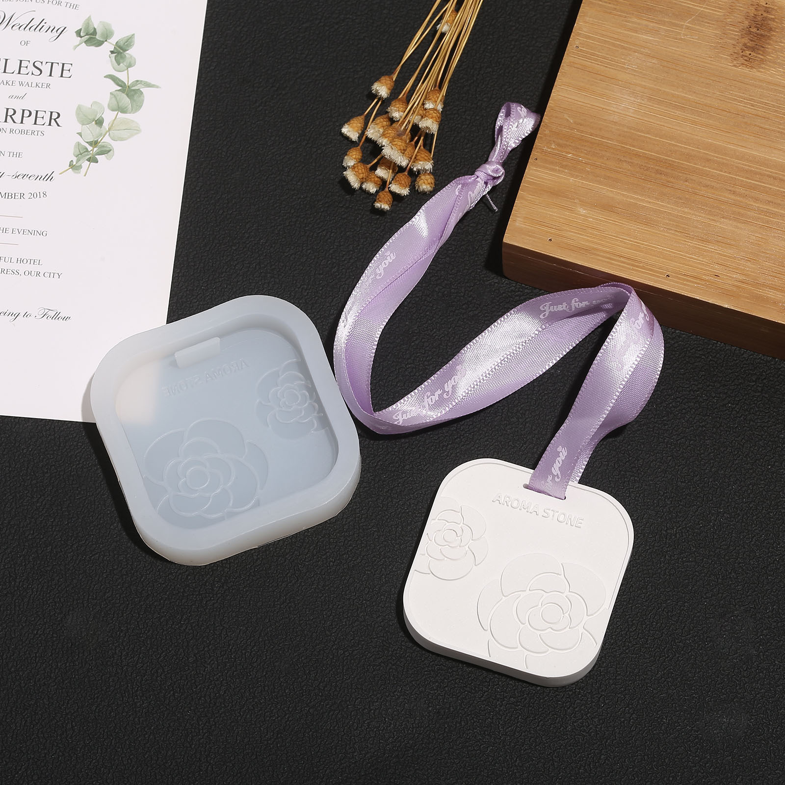 ins山茶花挂牌硅胶模具衣橱香片汽车香薰石膏车挂模具