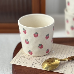 集物岛原创设计师款釉下彩手绘草莓咖啡杯猪口杯小众设计感200ml