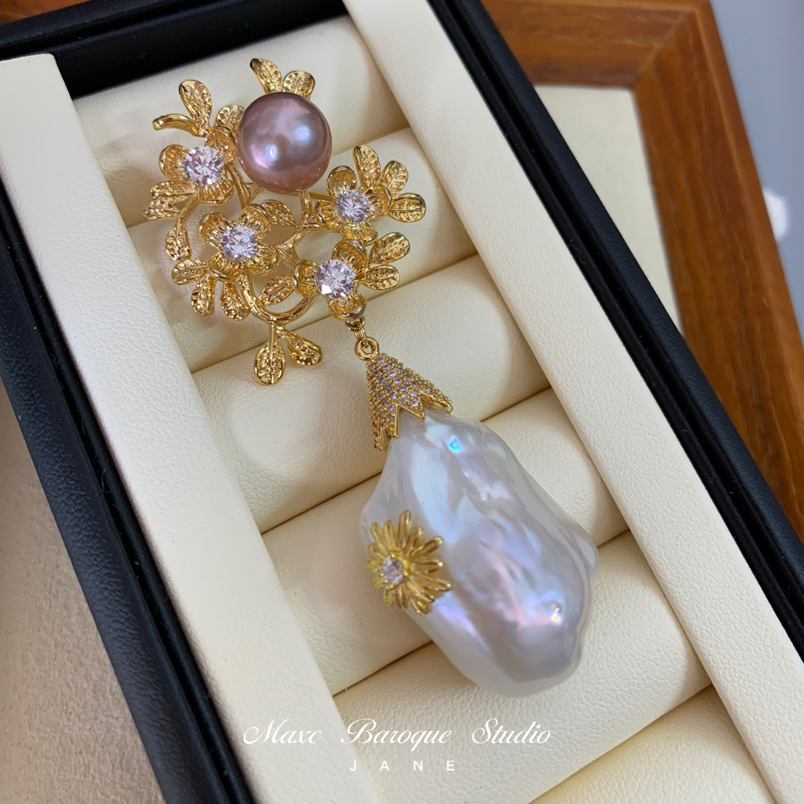胸针高档法式高级感奢华超巴洛克珍珠别针时尚百搭款胸花两用吊坠