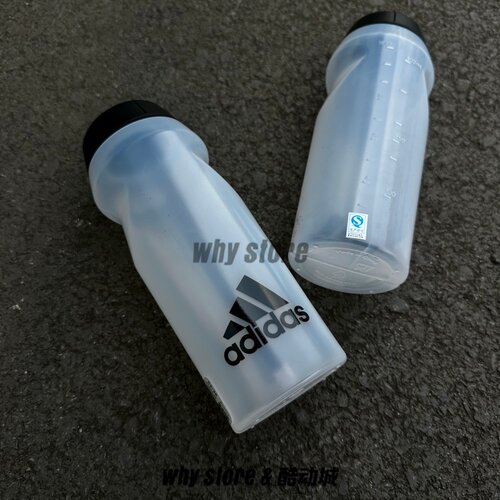 阿迪达斯运动挤压式透明水壶