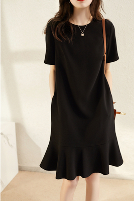 短袖连衣裙赫本小黑裙大码女装