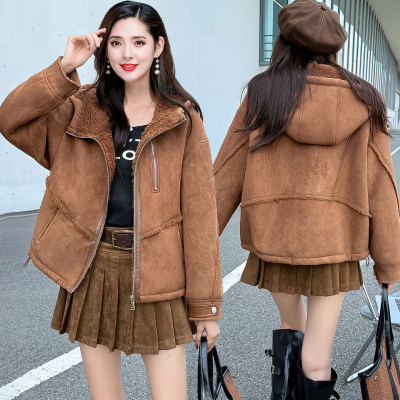 2025新款秋冬款时尚皮毛一体外套女休闲显瘦保暖加厚短款连帽上衣