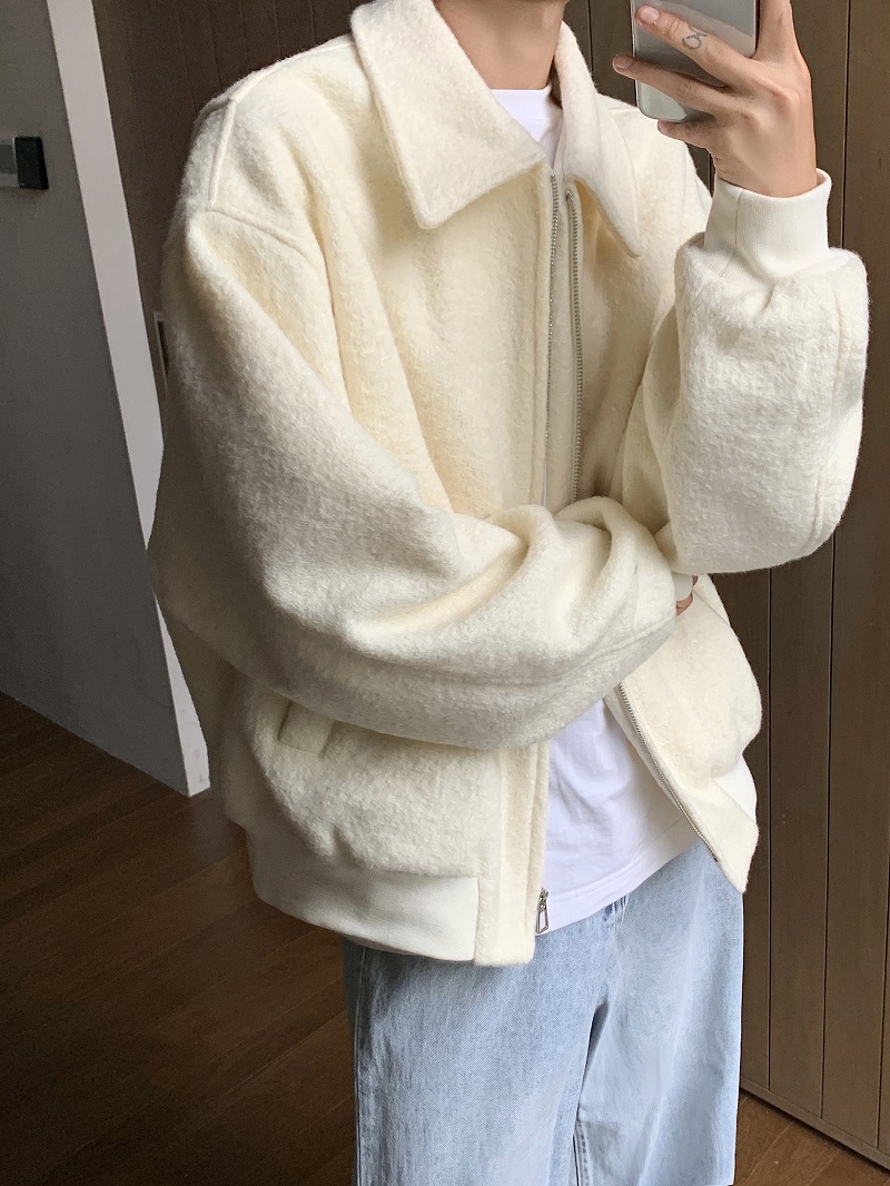 米白色