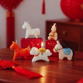 2026新年抱钱马造型招财送礼创意礼品婚庆道具春节装 饰品香薰蜡烛