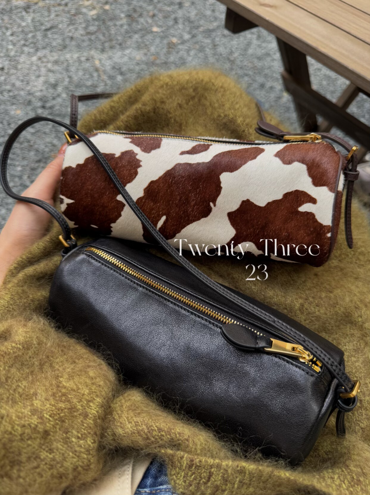 Twenty Three 复古奶牛纹小圆筒腋下包慵懒感手提斜挎简约笔袋包