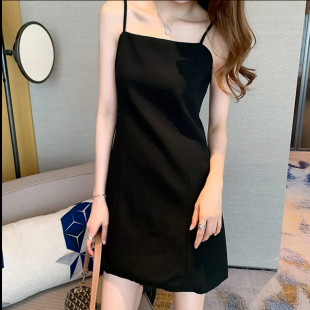 2025春夏韩版 女设计感吊带连衣裙显瘦内搭小黑裙性感打底短裙 新款