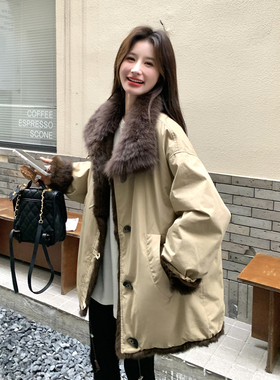 韩系复古文艺大毛领两面穿派克服女牛角扣加厚小个子皮毛一体外套