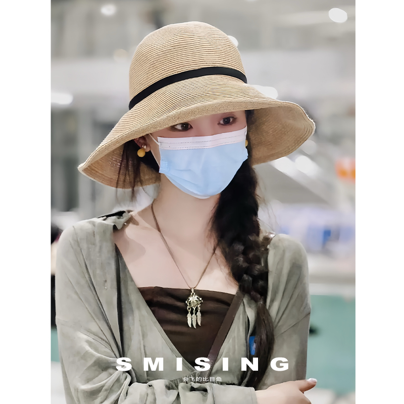 草帽出游休闲女春夏秋