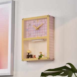 可爱多巴胺挂钟带灯光盲盒收纳盒壁挂墙2026新款时钟表客厅免打孔