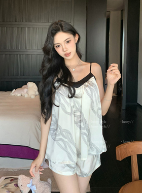 简约风冰丝带胸垫睡衣女夏季凉感性感吊带上衣短裤夏天家居服套装