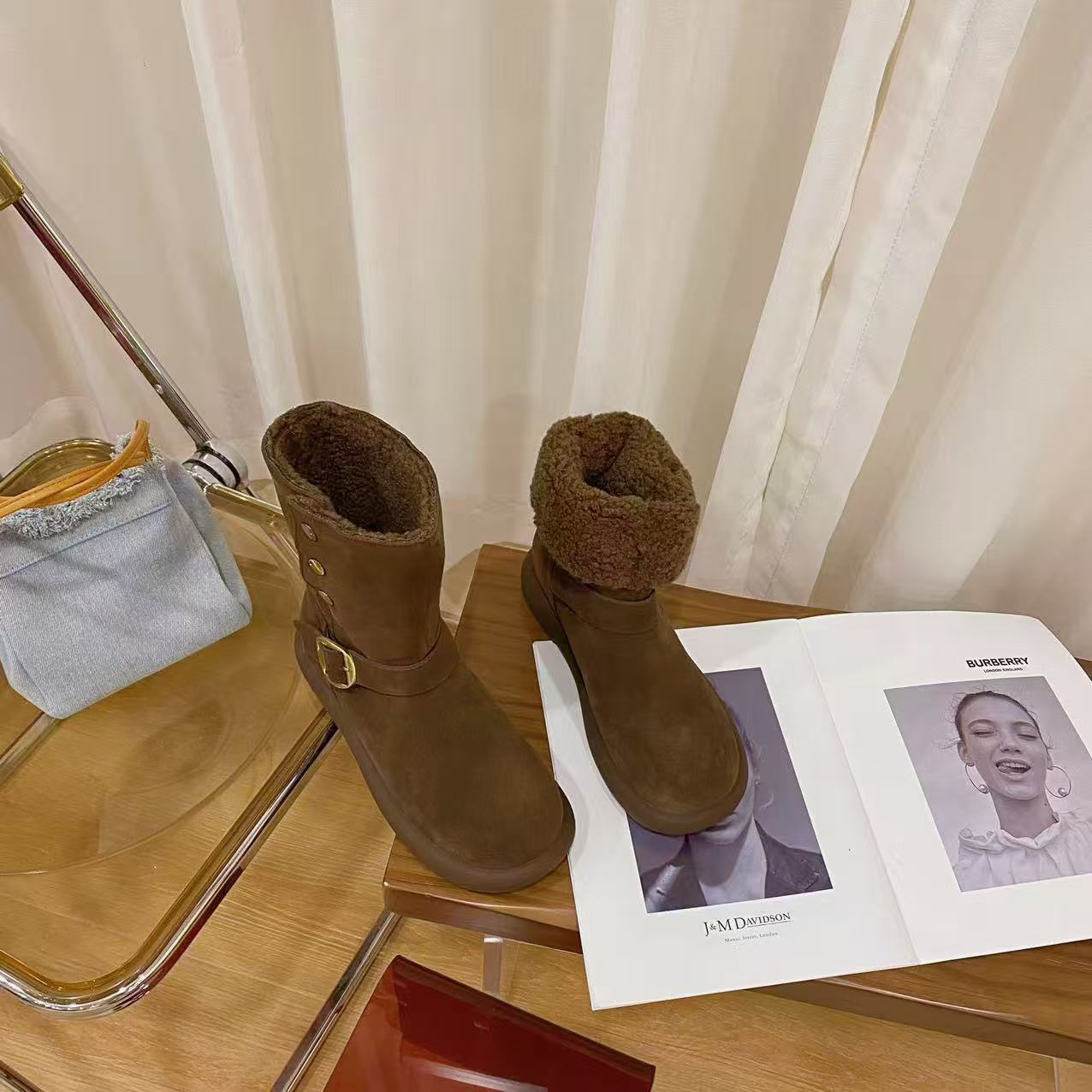 韩版真皮时尚休闲运动鞋女