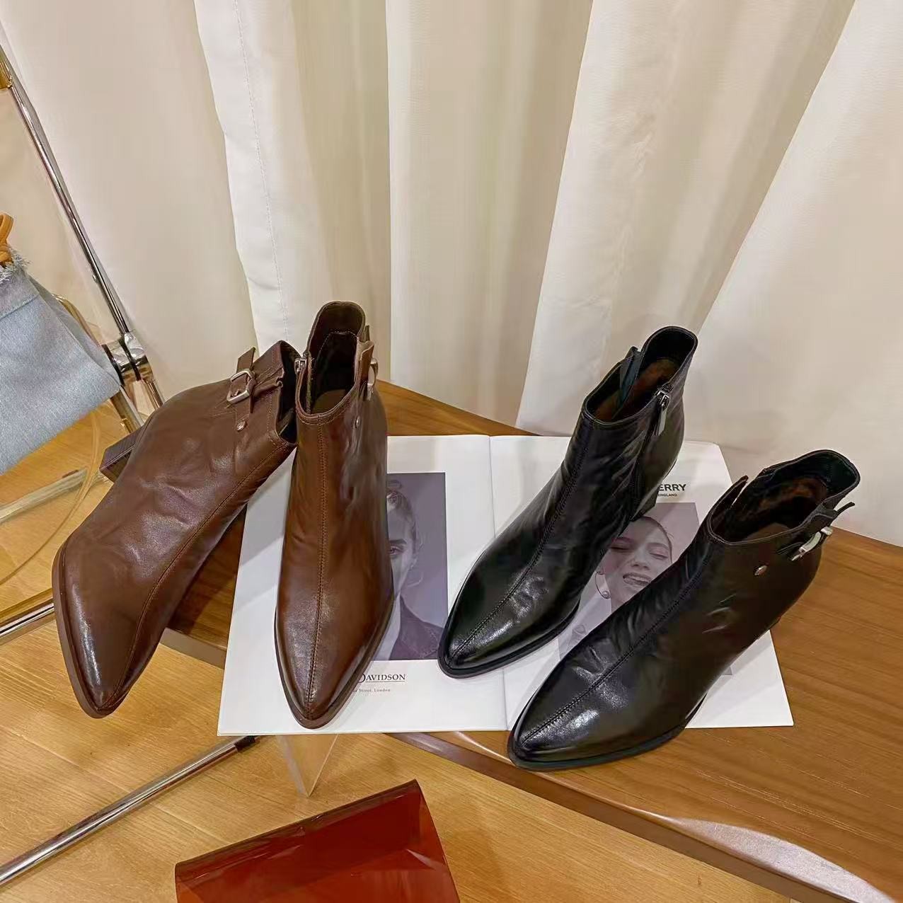 高档头层牛皮粗跟时尚短靴女