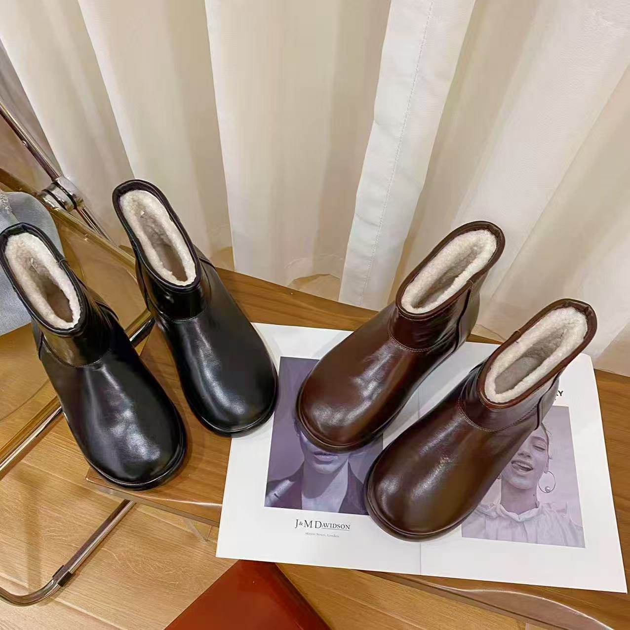 时尚真皮羊毛保暖雪地靴女