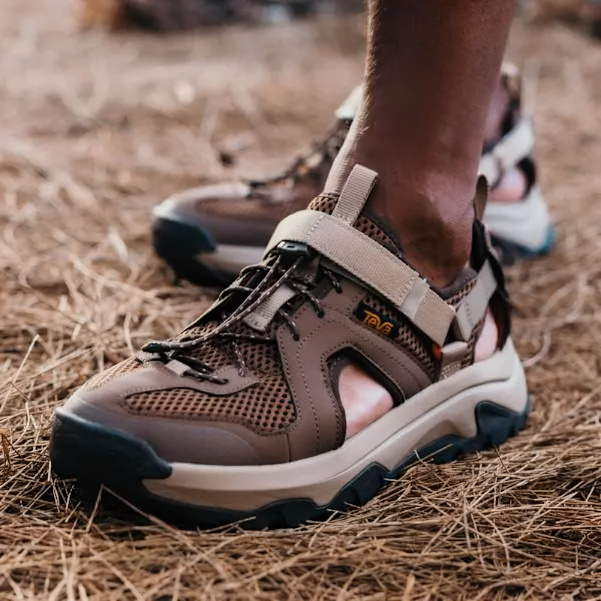 代购Teva 男士Hurricane XLT3 闭趾凉鞋 速干网眼鞋面弹力鞋带