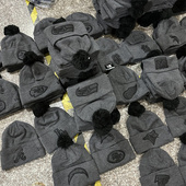 NEW华子 冬季 冷帽线帽橄榄球棒球联盟球队刺绣黑金刚系列保暖帽子