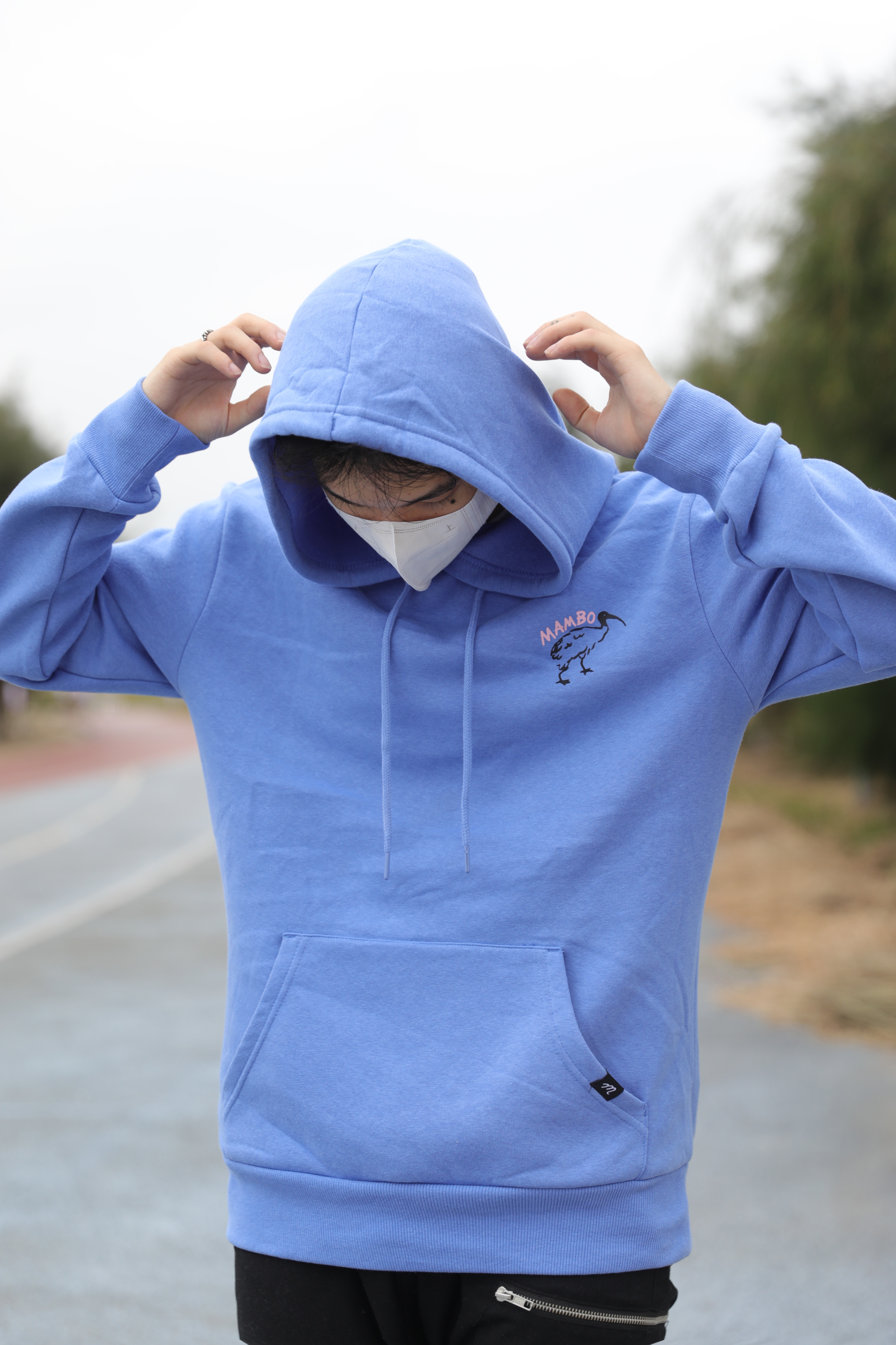 前后印花运动休闲连帽套头卫衣