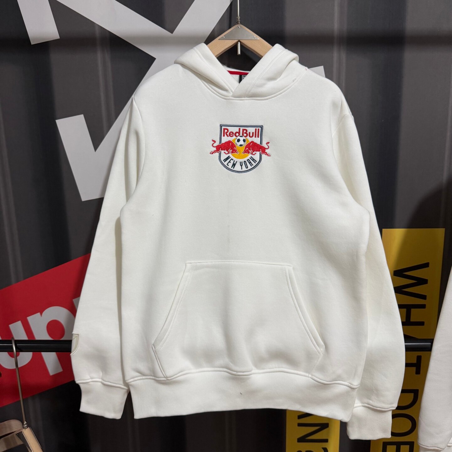 次品处理 北美足球MLS纽约红牛队冬加绒加厚刺绣连帽卫衣宽松上衣