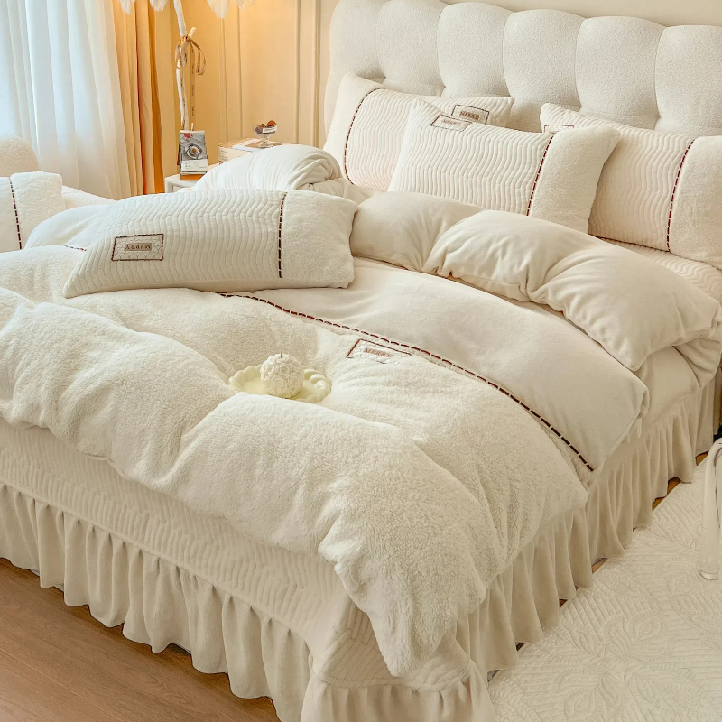 牛奶绒白色四件套冬季加绒床盖