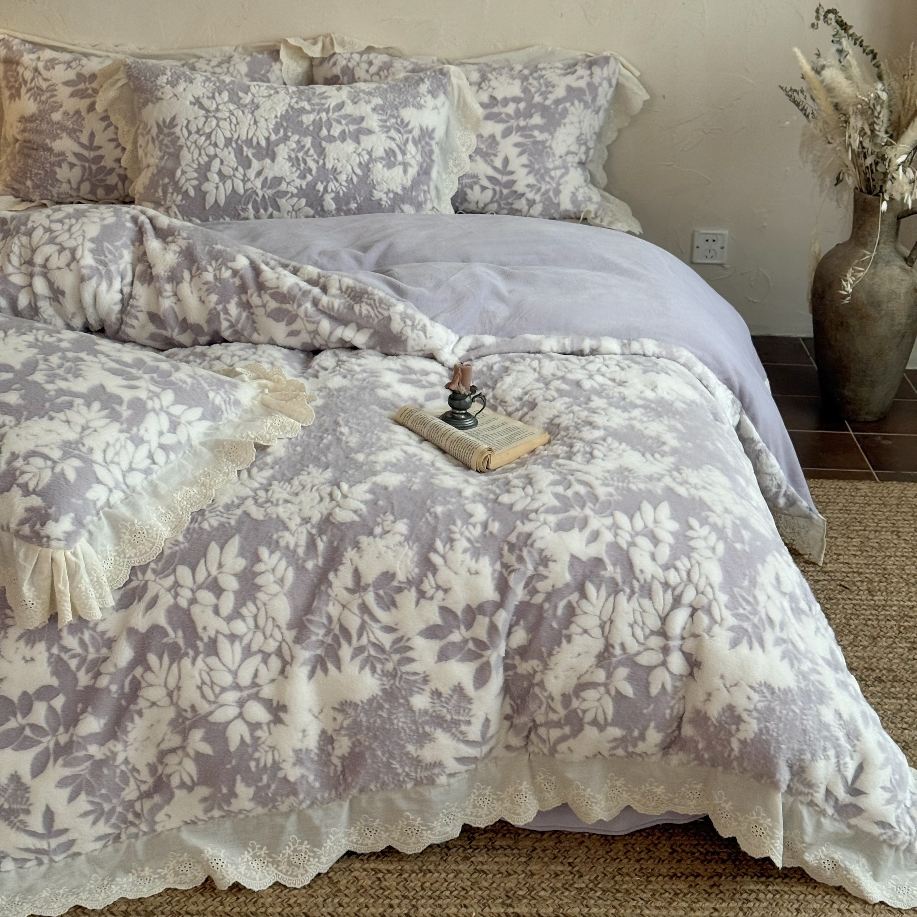 法式冬季仿兔绒雕花牛奶绒四件套