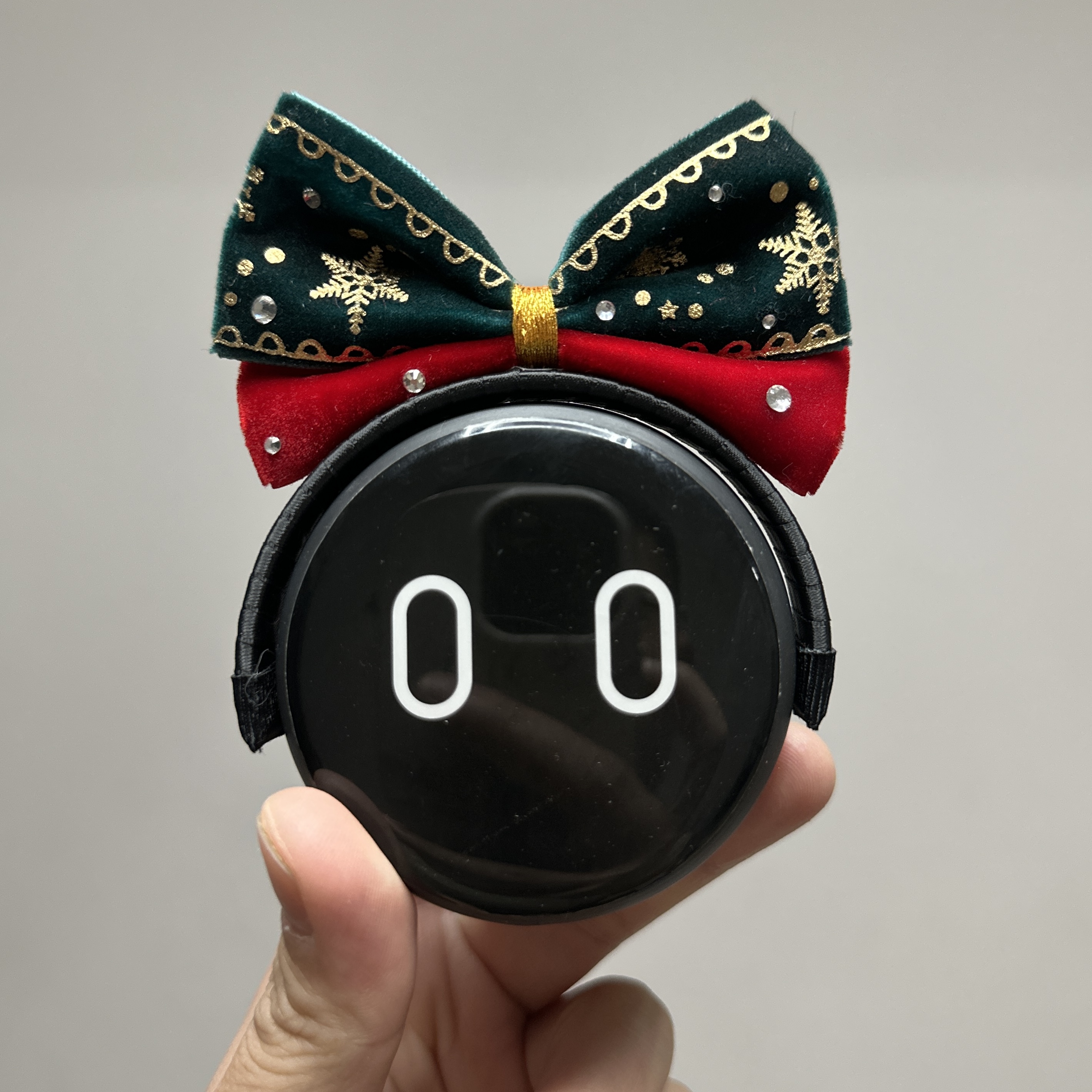 问界/nomi帽子装饰创意车内饰圣诞主题车内饰蝴蝶结摆件M789