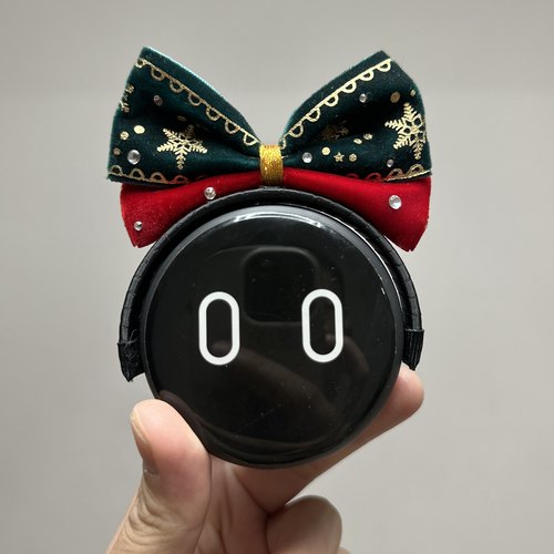 问界/nomi帽子装饰创意车内饰圣诞主题车内饰蝴蝶结摆件M789