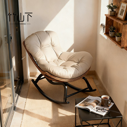 竹山下藤椅摇椅承重强悍四季可用