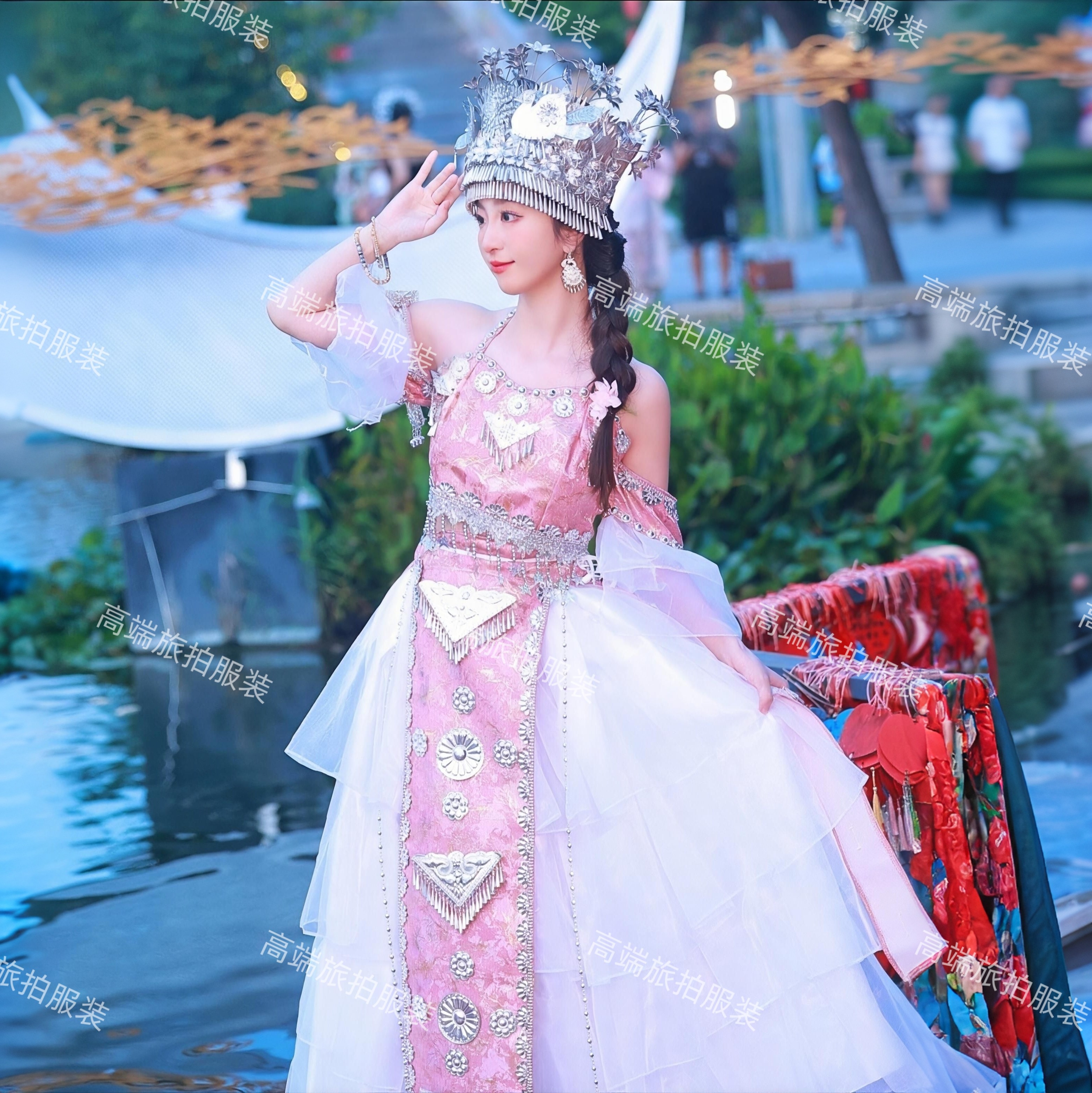 新款服装民族苗疆少女少数民族摄影服饰演出旅拍写真纱裙百搭纱裙