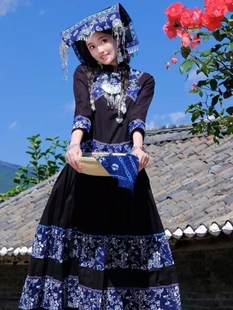 苗族服饰少数民族旅拍苗疆少女民族土家族摄影套装 新款 彝族服装