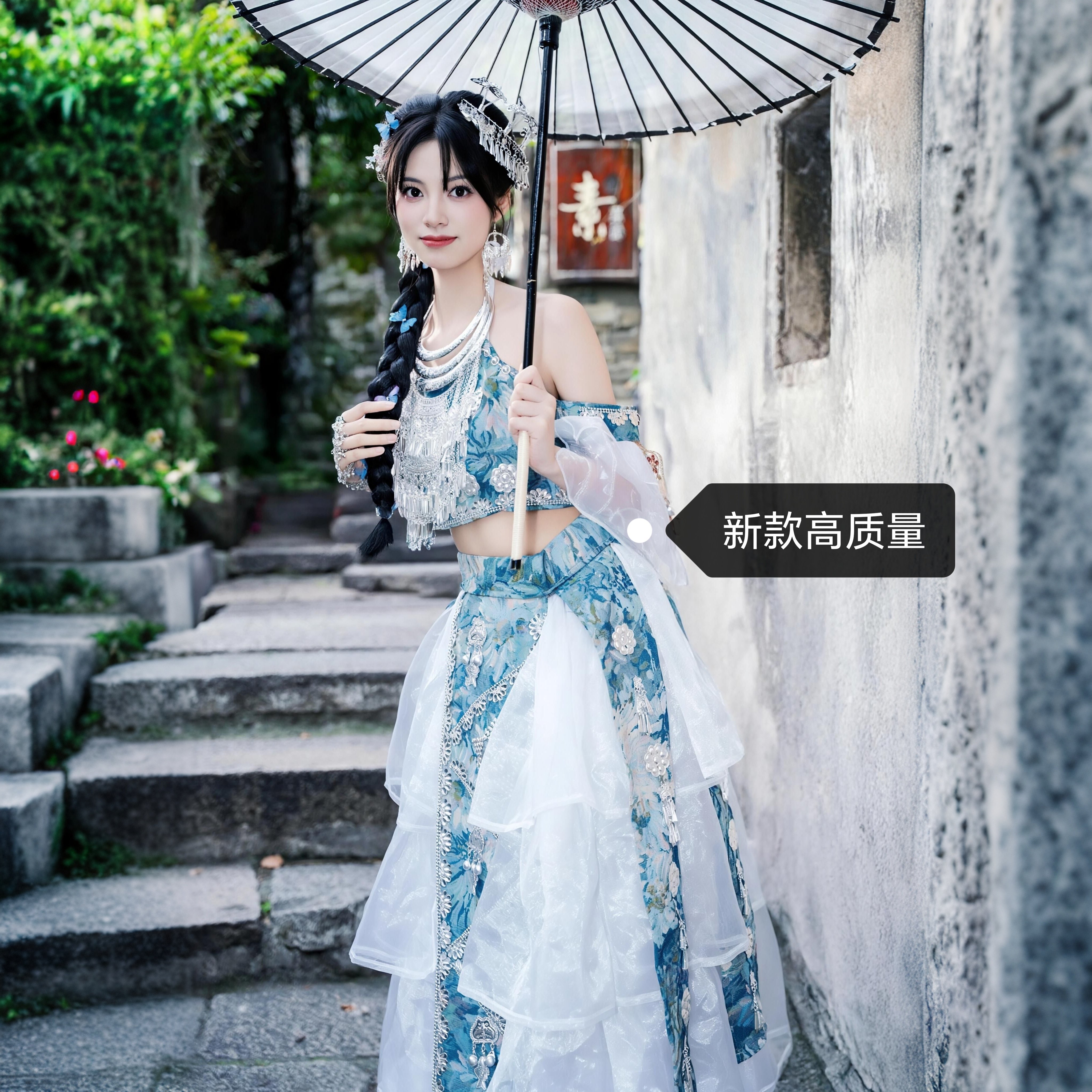新款西域风情西双版纳旅拍爆款苗疆少男少女海蓝色情侣款写真服装