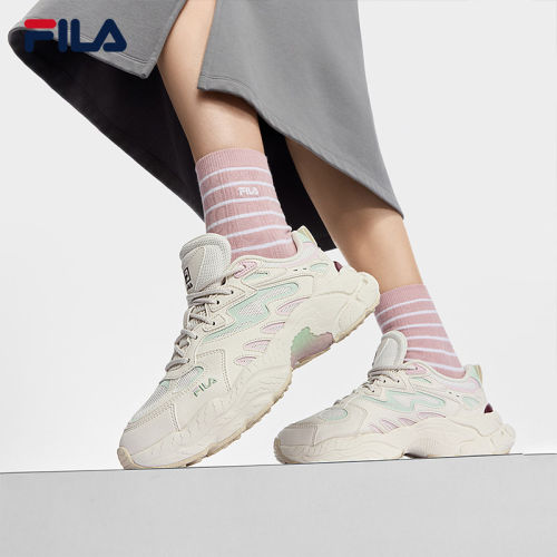 FILA斐乐女士摩登运动鞋
