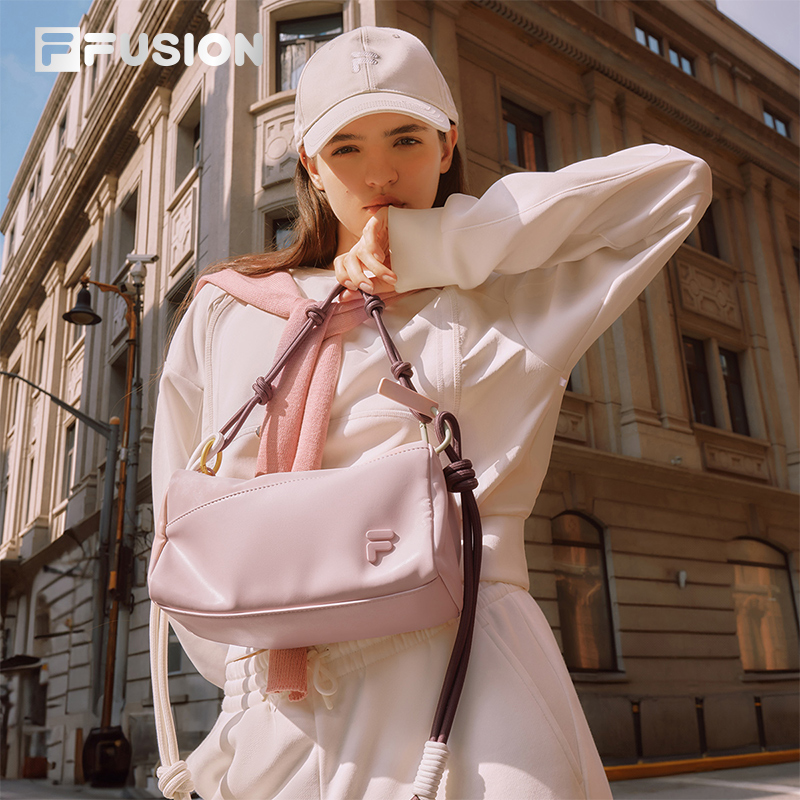 FILAFUSION斐乐潮牌挎包