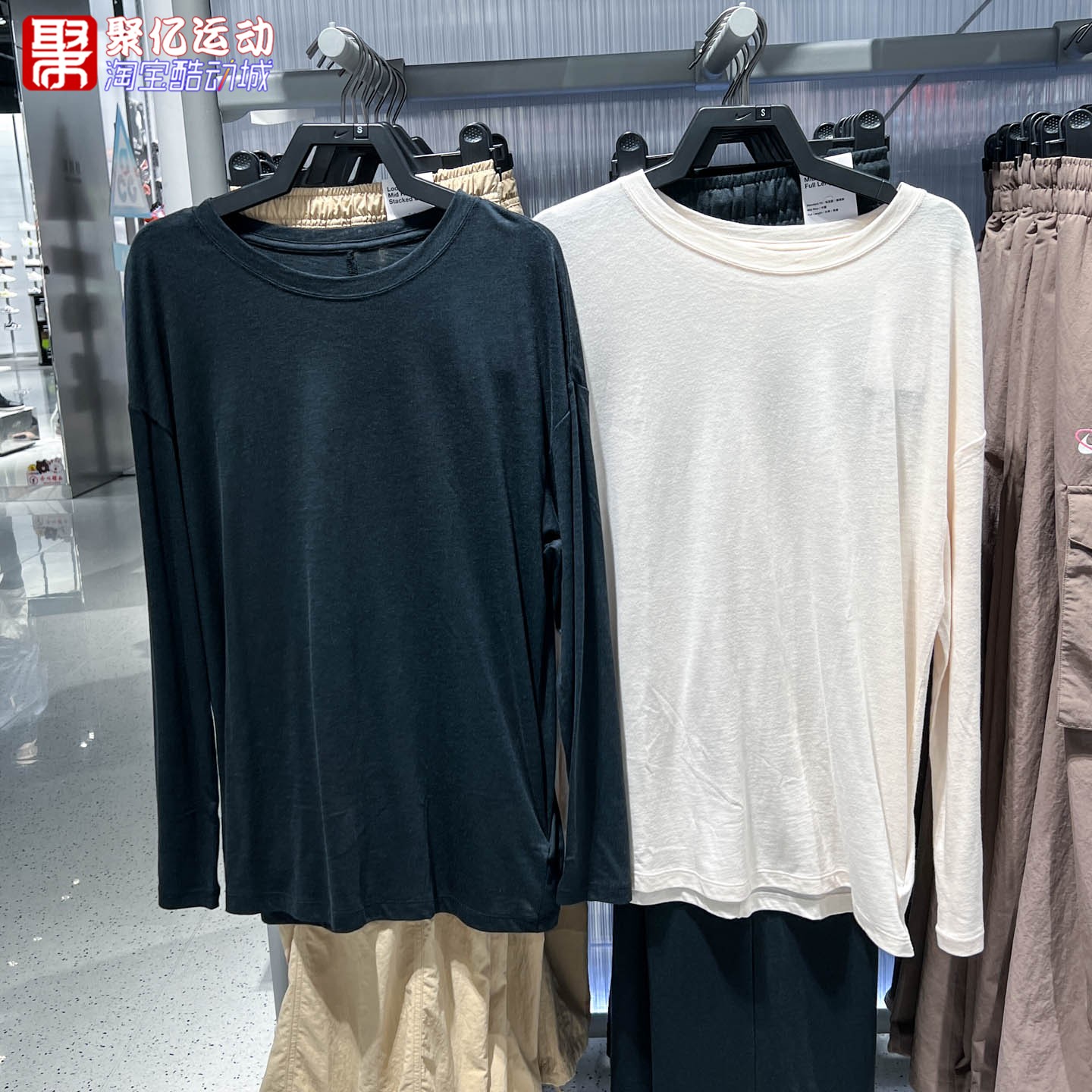Nike耐克女轻薄透气长袖T恤