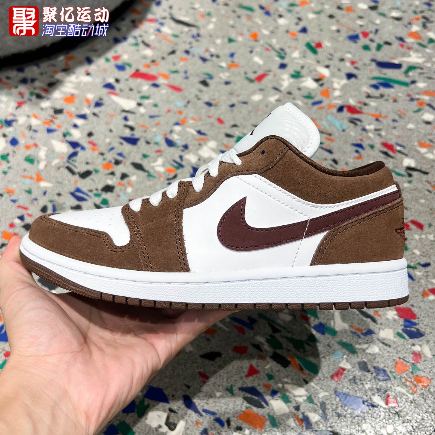 Nike耐克女子2026年冬季AJ1经典翻毛皮透气耐磨篮球鞋 DC0774-206