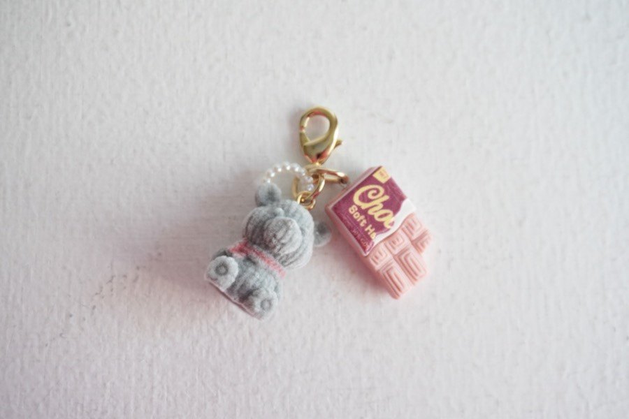 植绒巧克力小熊卷发女孩同款日本