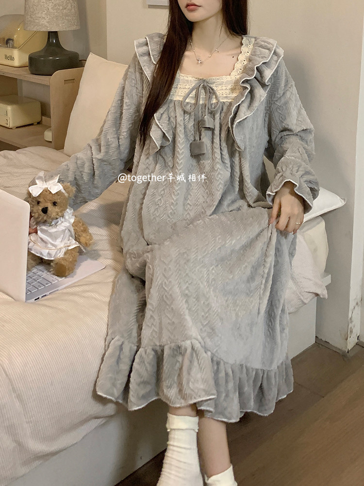 가을 겨울 새 스타일의 산호 벨벳 두껍고 따뜻한 중간 길이의 상큼하고 달콤한 플란넬 잠옷 홈 스커트 여성용 잠옷