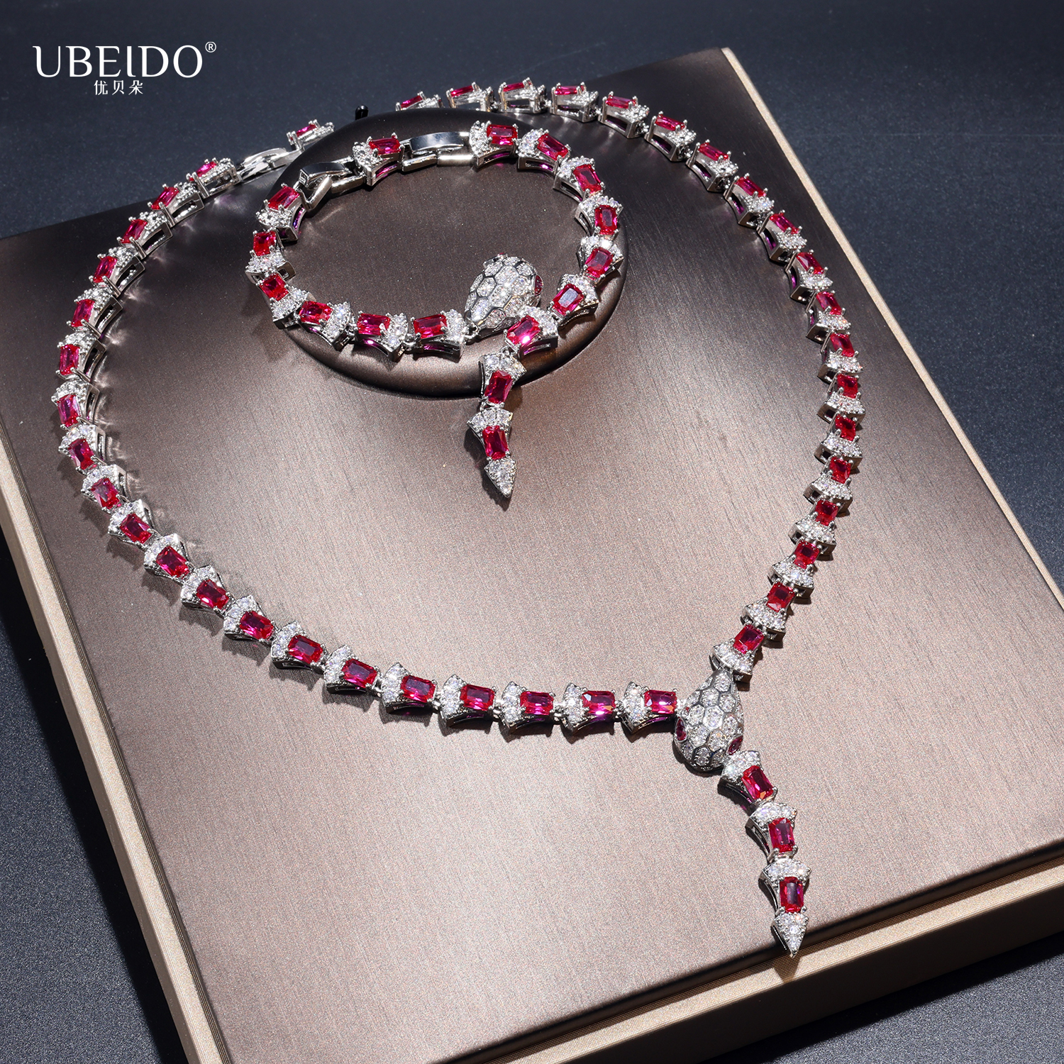 UBEIDO灵蛇红岗宝石锆石项链套装