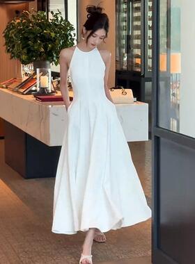 法式高级感白色无袖连衣裙女夏季新款收腰显瘦气质超大摆A字长裙