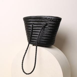 法国小众真皮手工牛皮编织包包复古水桶包单肩包菜篮子夏天手提包