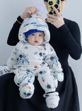 反季新生婴儿冬装羽绒服连体衣轻薄0-1岁男女宝宝冬天外套出衣服
