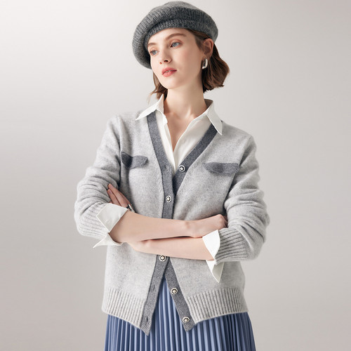 帕罗长袖宽松V领纯羊绒羊绒衫