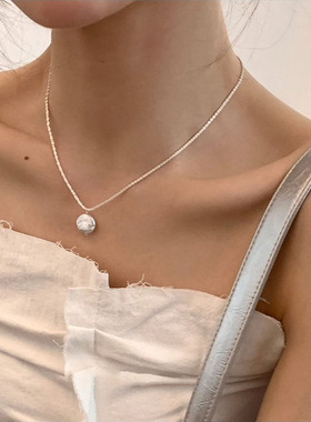 饰尚e族波光粼粼珍珠吊坠项链女简约冷淡风精致锁骨链小众