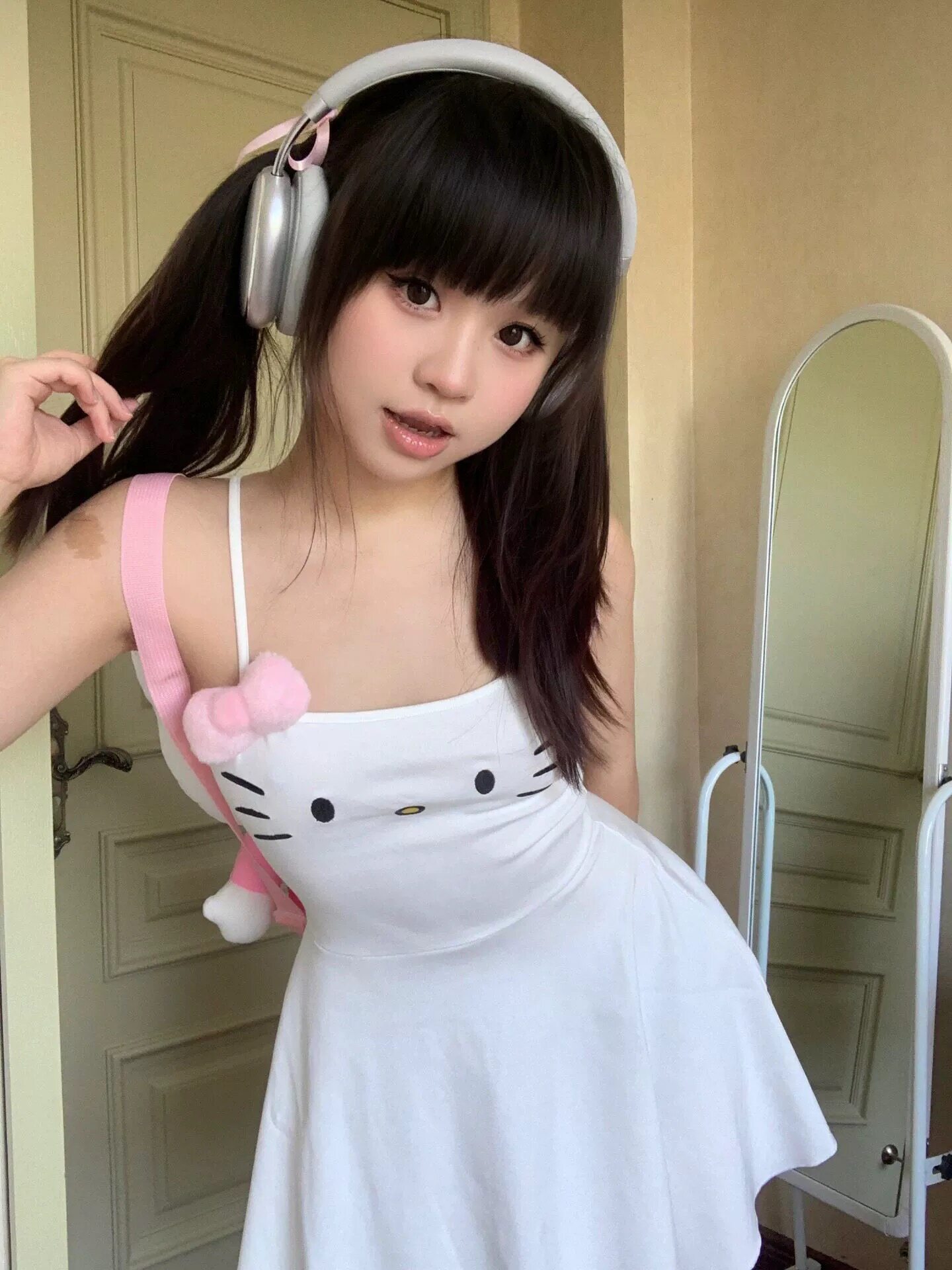吊带裙甜美可爱修身吊带连衣裙纯欲风辣妹清纯白色短裙
