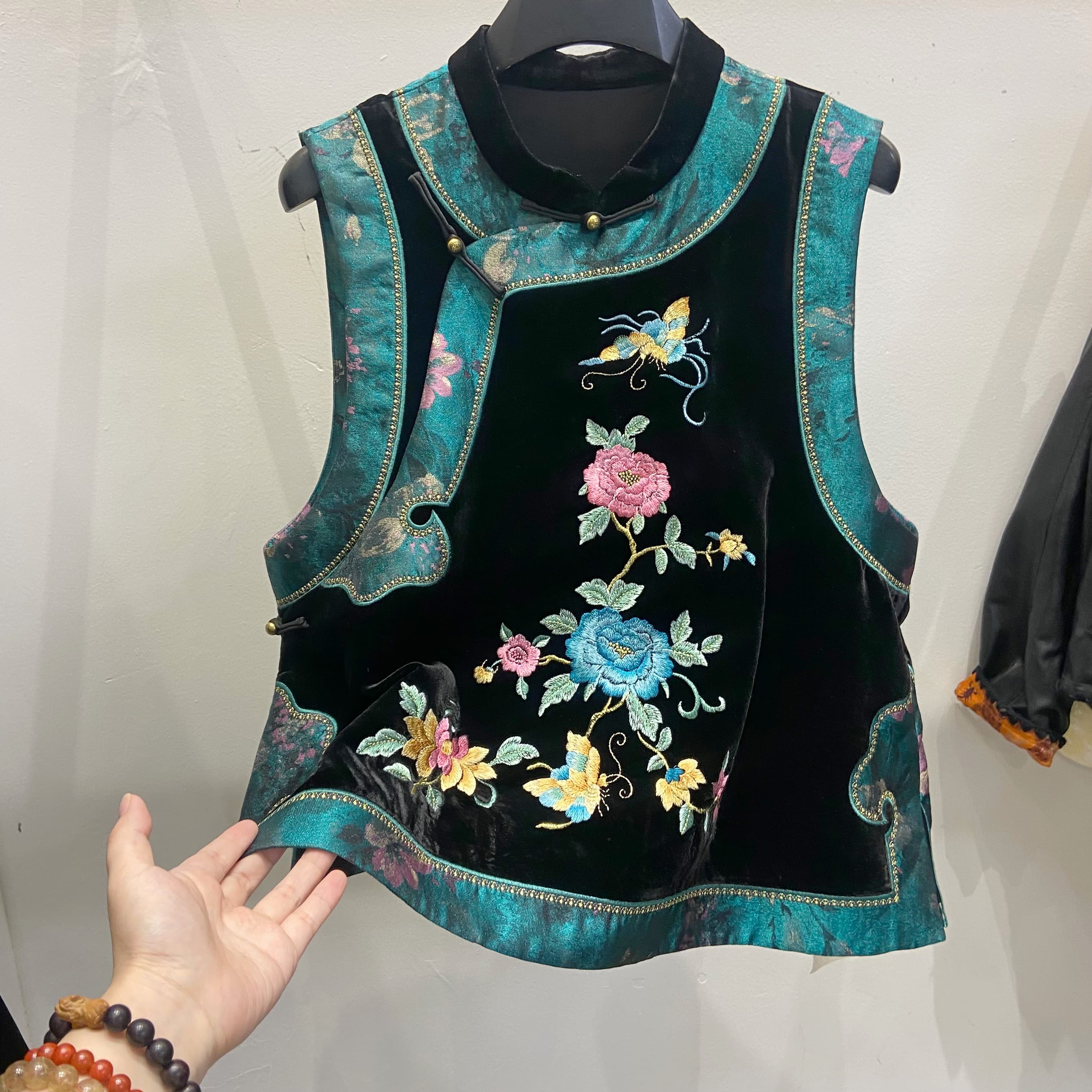 新中式提花刺绣重工无袖丝绒马甲