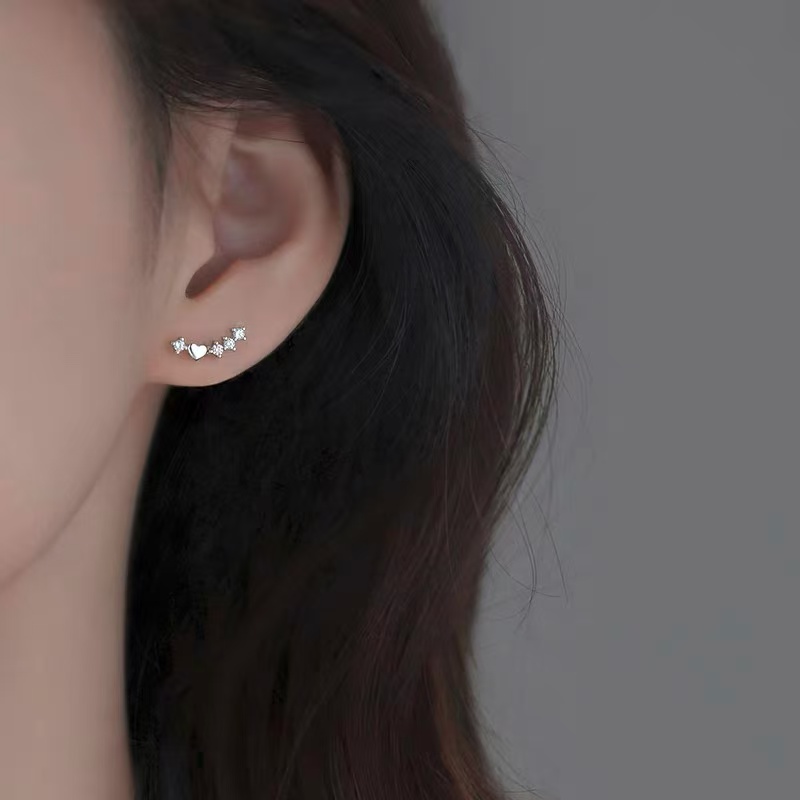 纯银925纯银微笑爱心耳钉