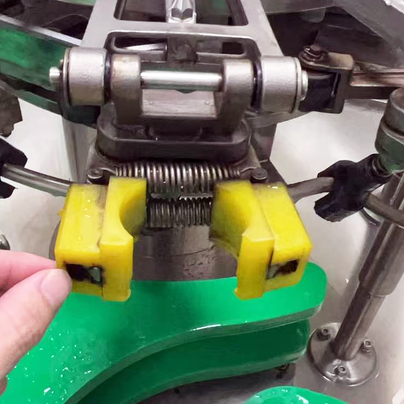 冲瓶机夹块洗瓶机配件夹瓶口夹块塑料瓶玻璃瓶翻转式冲瓶机夹块